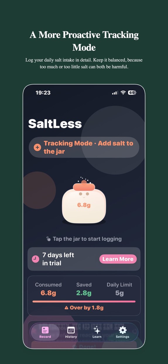 SaltLess Tracking Mode: a salt jar visualizes logged intake, with consumed, saved and daily-limit totals.